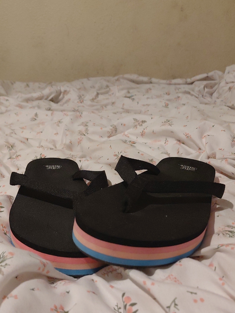 wild fable Black Flip Flop Sandals with Rainbow Layered Sole